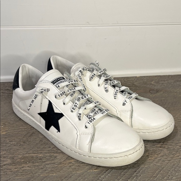 Vintage Havana White & Black Carla Sneakers - Size 9 - Picture 1 of 9